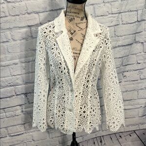 Berek Scalloped Lace Blazer White Embroidered Floral Size Small Summer
